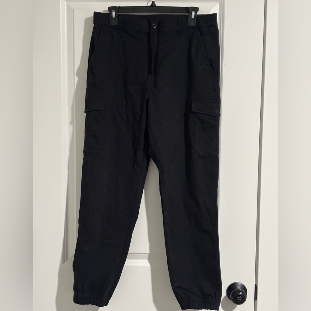 Uniqlo Black Jogger Cargo Pants